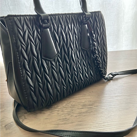 Steve Madden Black Handbag with Texture NWT - Picture 5 of 13